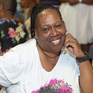 Meet your Posher, Yolanda